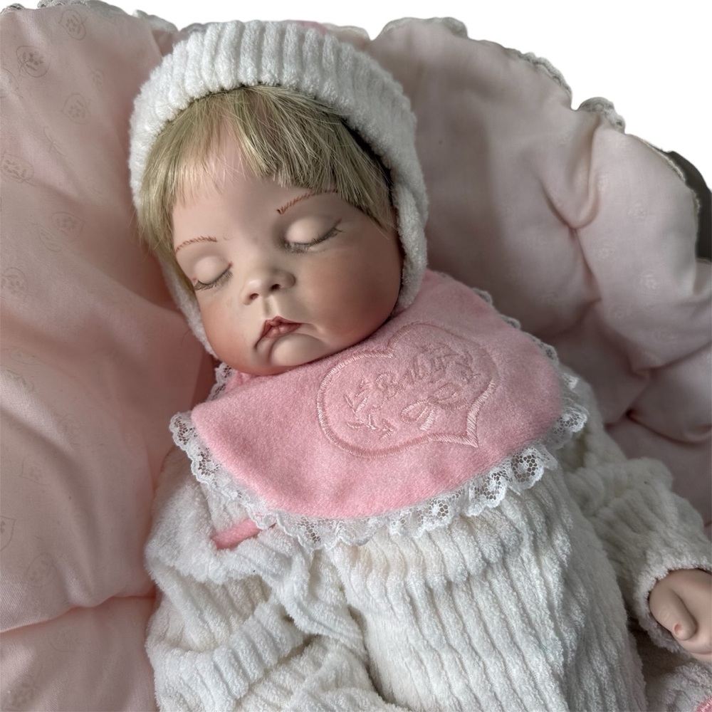 BOOTS TYNER Vintage Sugar Britches Realistic New Born Baby Doll 1986 Bassinet